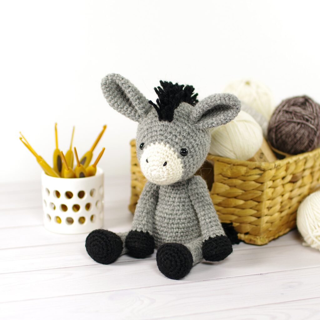 crochet-pattern-small-donkey