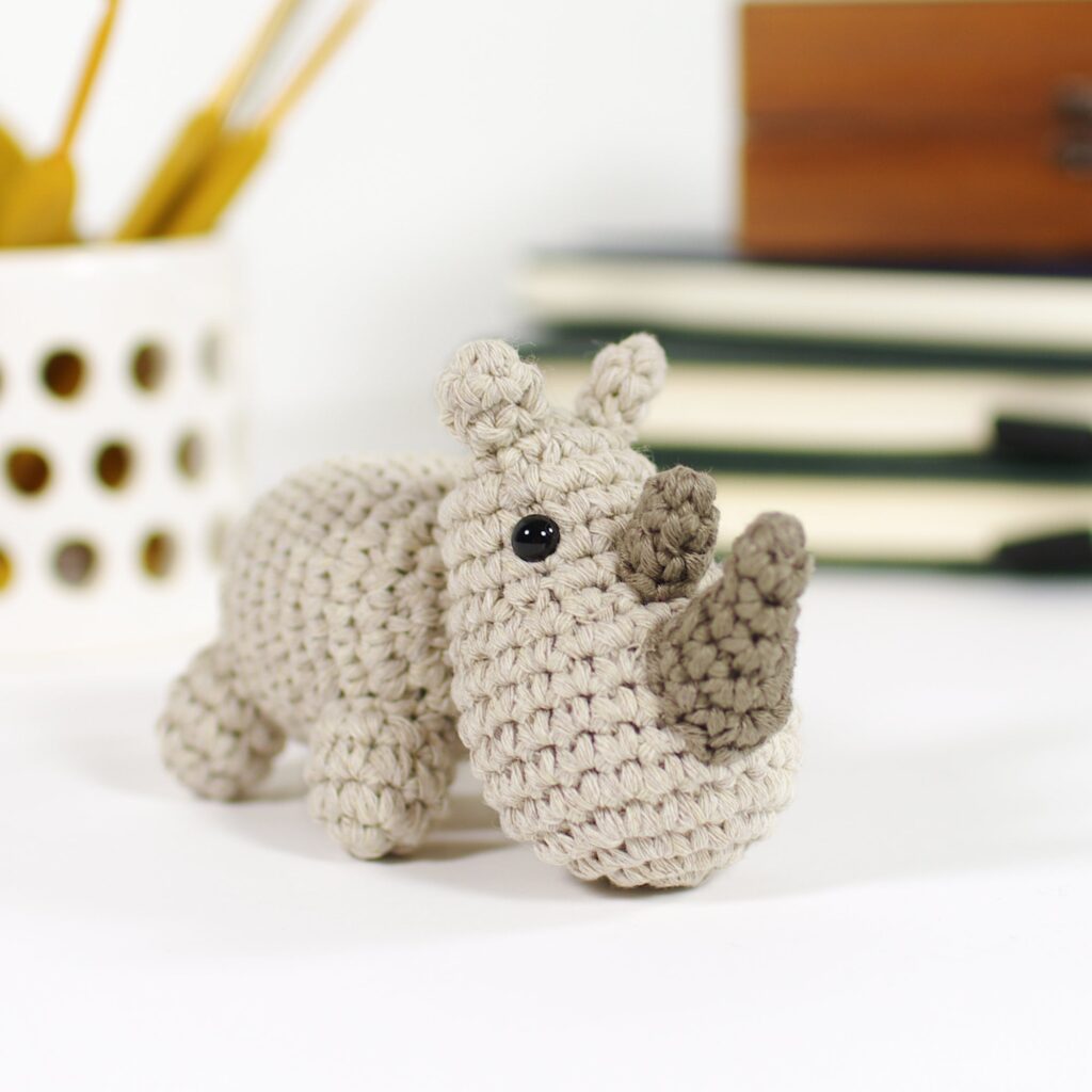 crochet-pattern-small-rhino