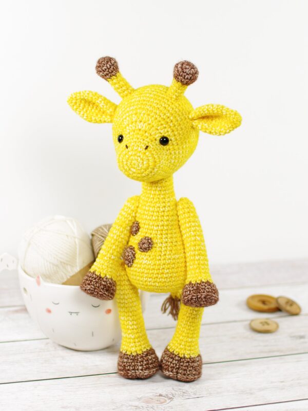 Amigurumi Giraffe Pattern and Tutorial