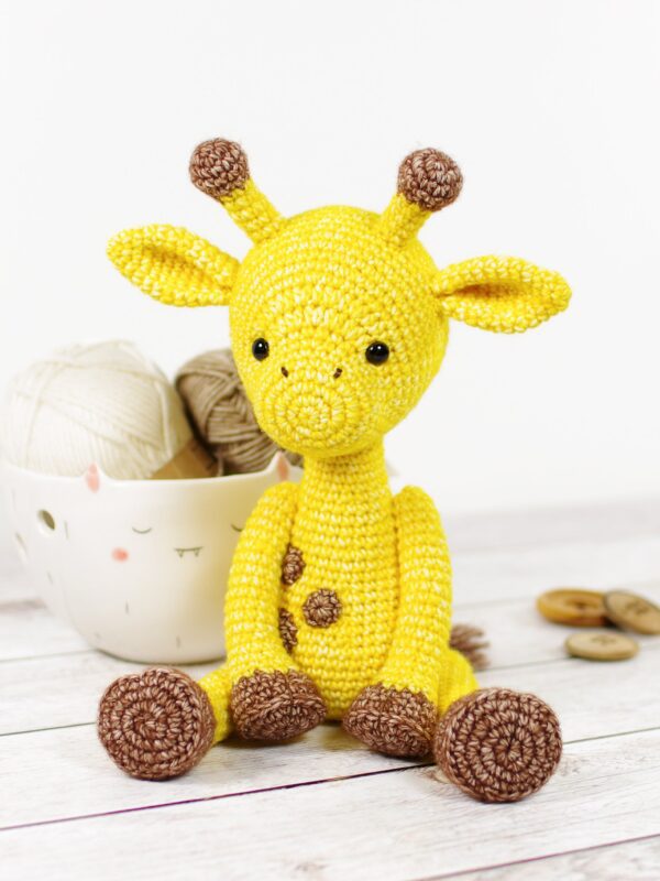 Amigurumi Giraffe Pattern and Tutorial