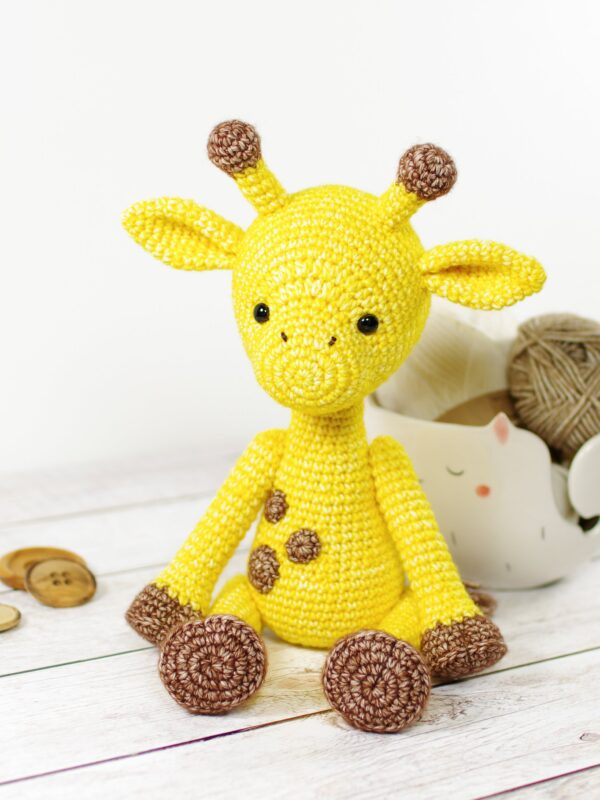 Amigurumi Giraffe Pattern and Tutorial