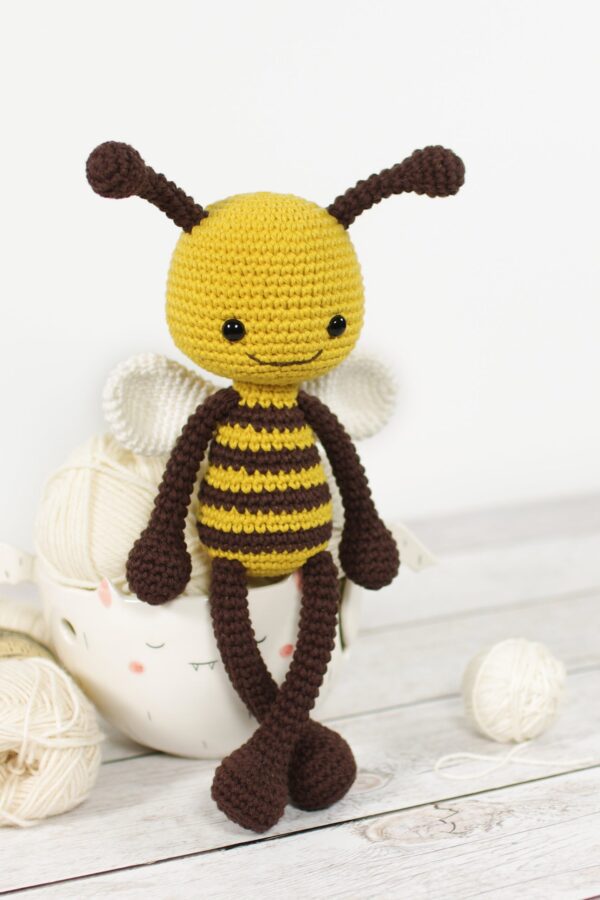 Crochet Pattern - Amigurumi Bee
