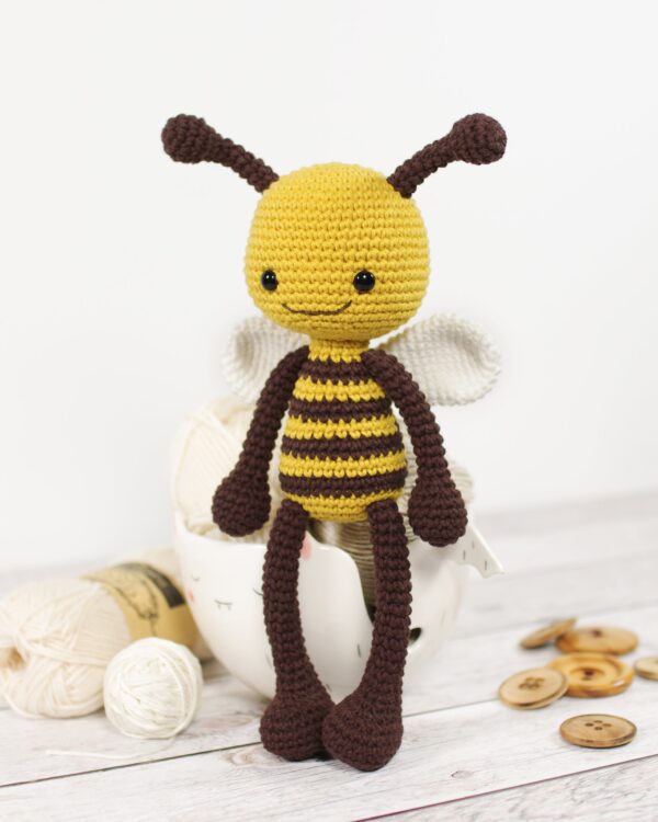 Crochet Pattern - Amigurumi Bee