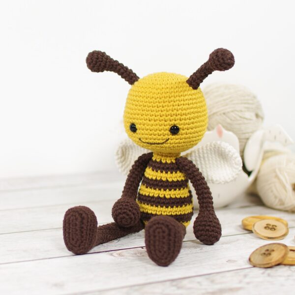 Crochet Pattern - Amigurumi Bee