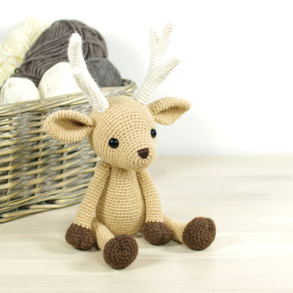 crochet-pattern-amigurumi-deer