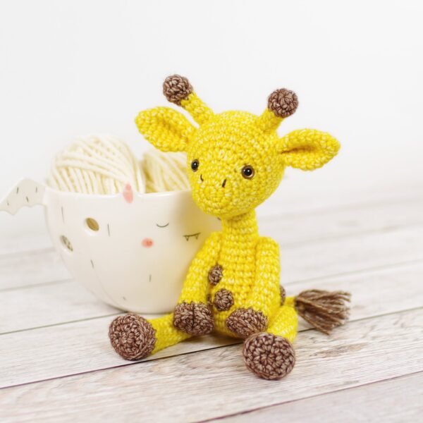 Crochet Pattern - Small Amigurumil Giraffe