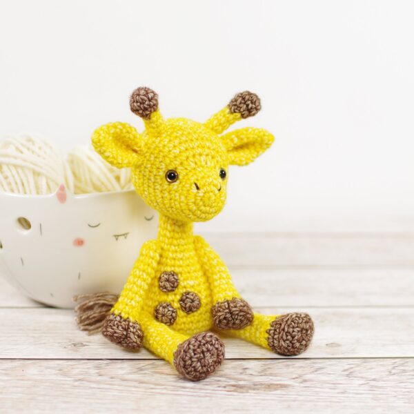 Crochet Pattern - Small Amigurumil Giraffe