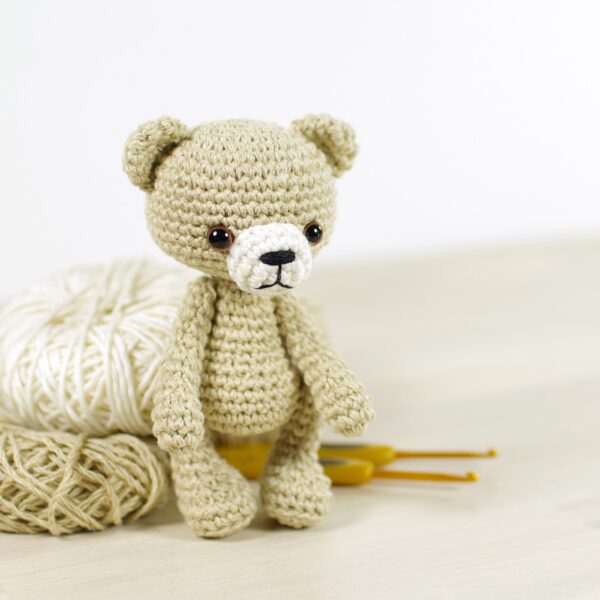 crochet-pattern-small-teddy-bear