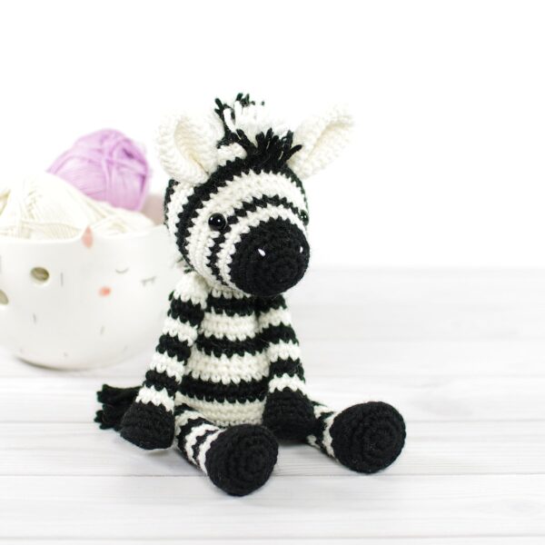 crochet-pattern-small-zebra