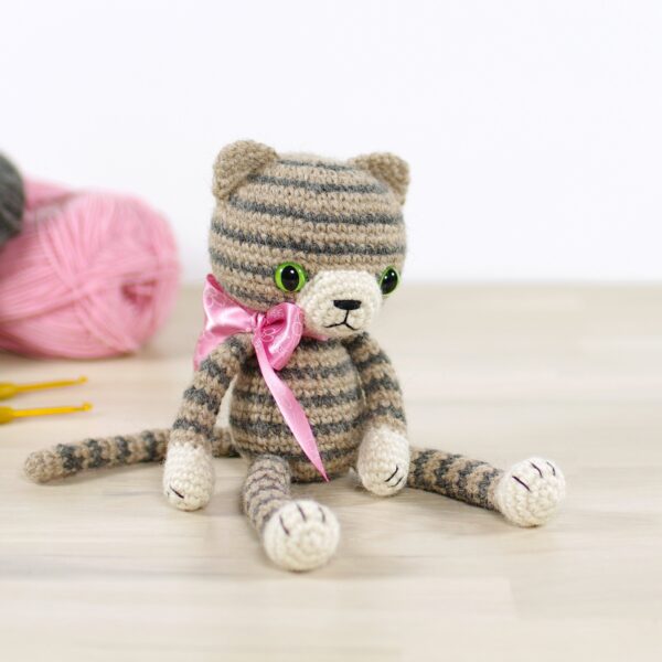 crochet-pattern-stripy-cat