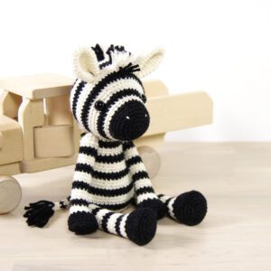 crochet-pattern-xander-the-zebra